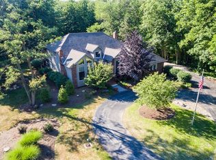 9200 Booth Rd, Kirtland, OH 44094