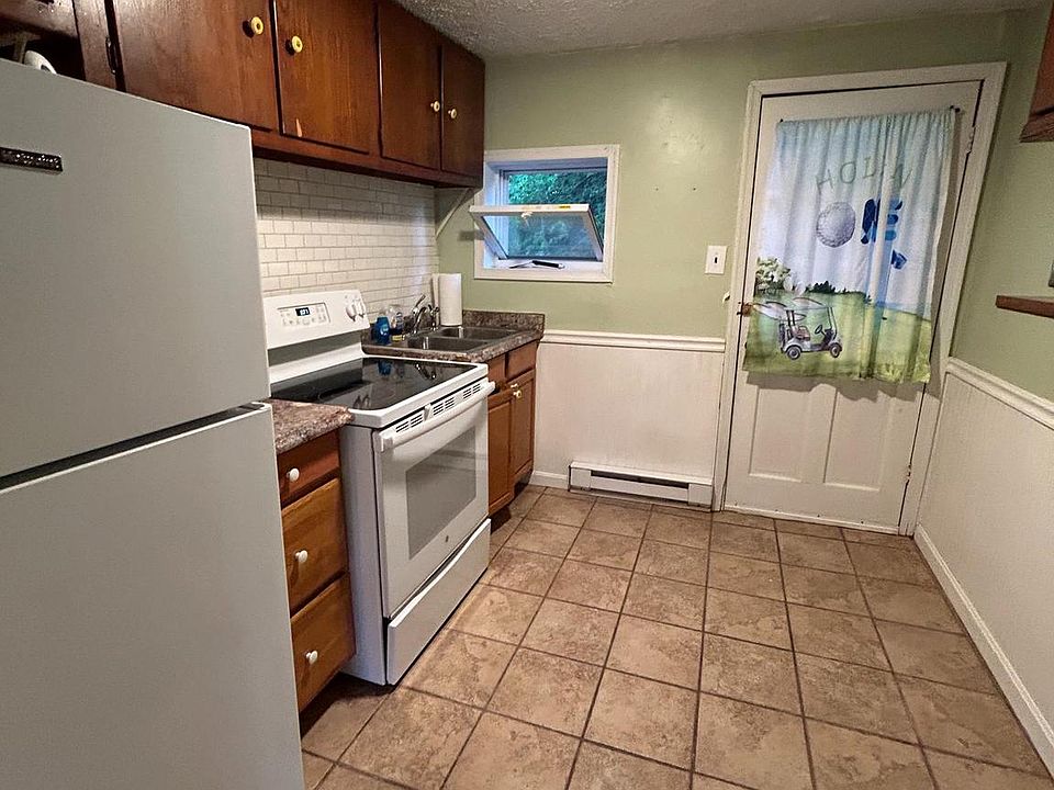 2nd image of 313 W Spring St