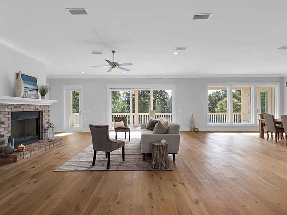 3rd image of 4721 Soule Pl