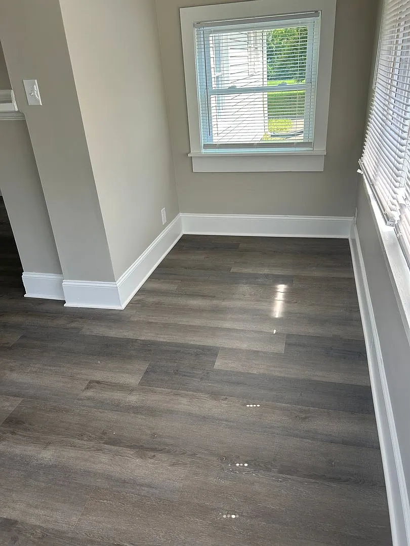 400 W 25th Street — Photo 4