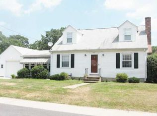 40 Holland Ave, Riverside, RI 02915