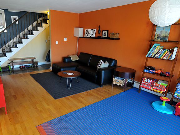 2nd image of 105 E Lillian Ave APT 2B