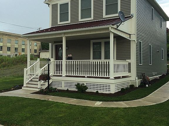 4th image of 306 S 6th St