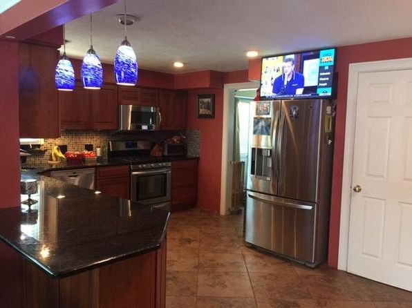30104 Westlawn Dr