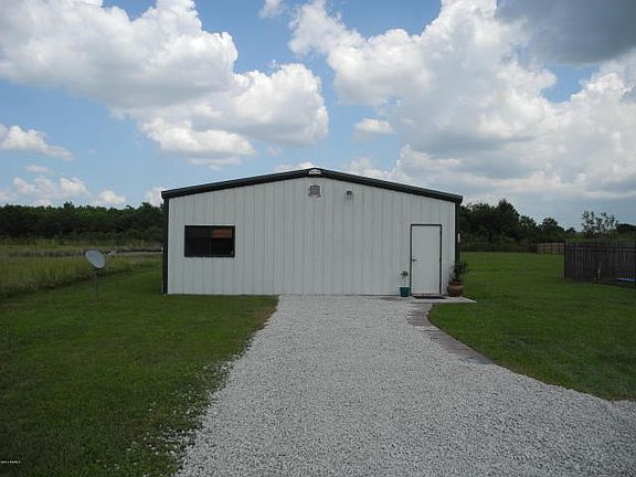 15303075_1