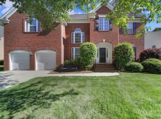 8905 Hammersley Dr, Waxhaw, NC 28173