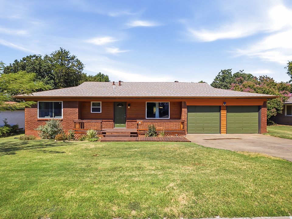 1st image of 612 Oakwood Dr
