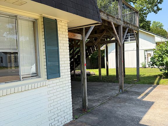 4th image of 501 S Fairway Ave