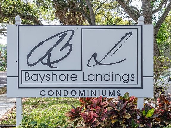 3rd image of 5221 Bayshore Blvd APT 17