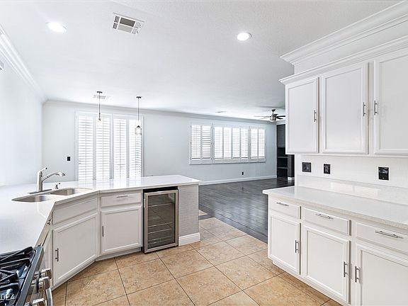 5th image of 5520 Erin Lee Ct