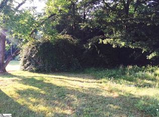 202 Fairview St, Fountain Inn, SC 29644