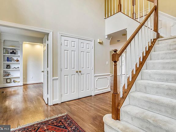4th image of 9312 Braymore Cir