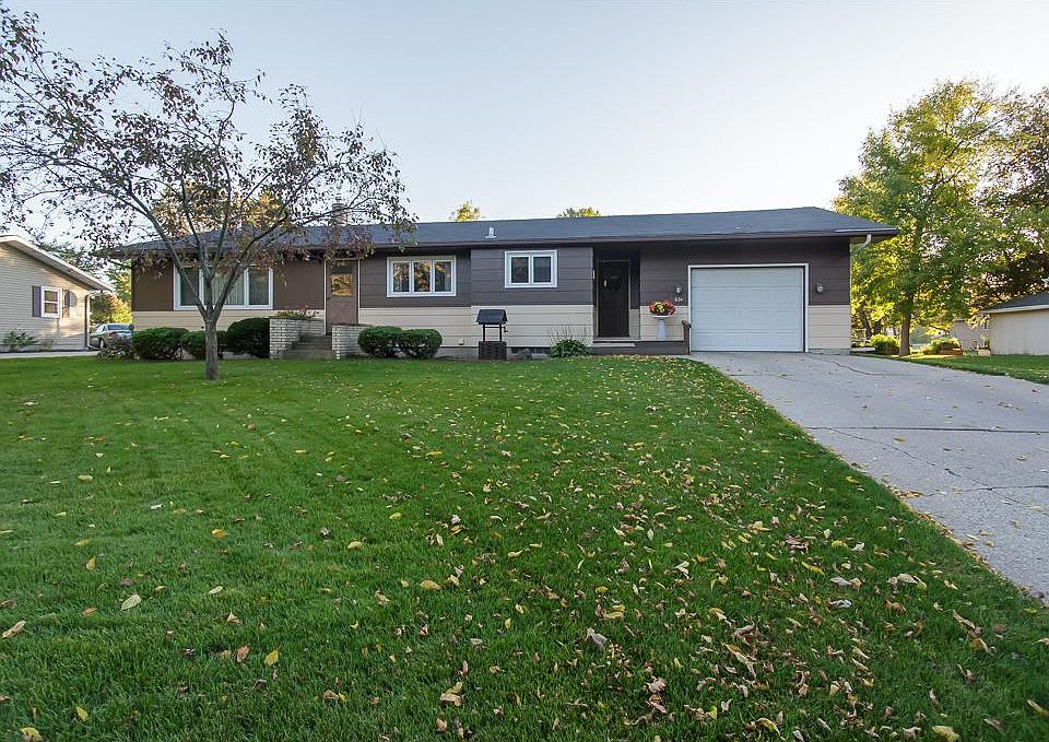 1st image of 624 Kim Ave