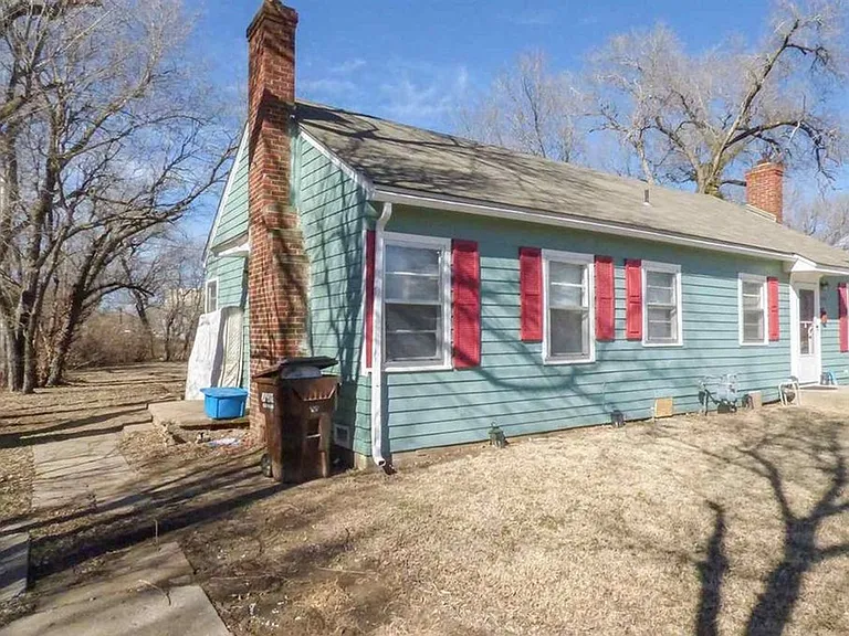2614 E Shadybrook Ln — Photo 6