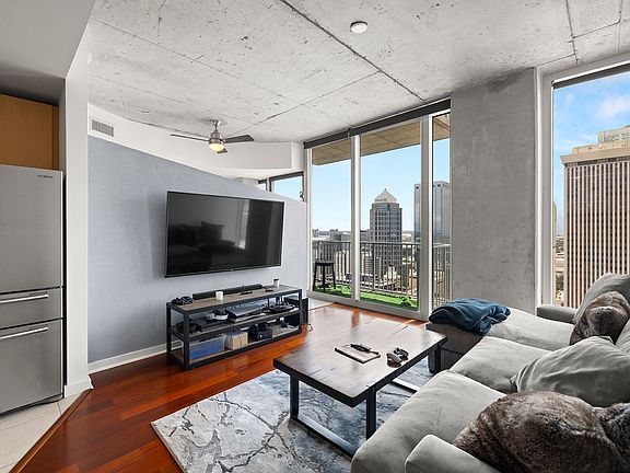 5th image of 777 N Ashley Dr Unit 2708