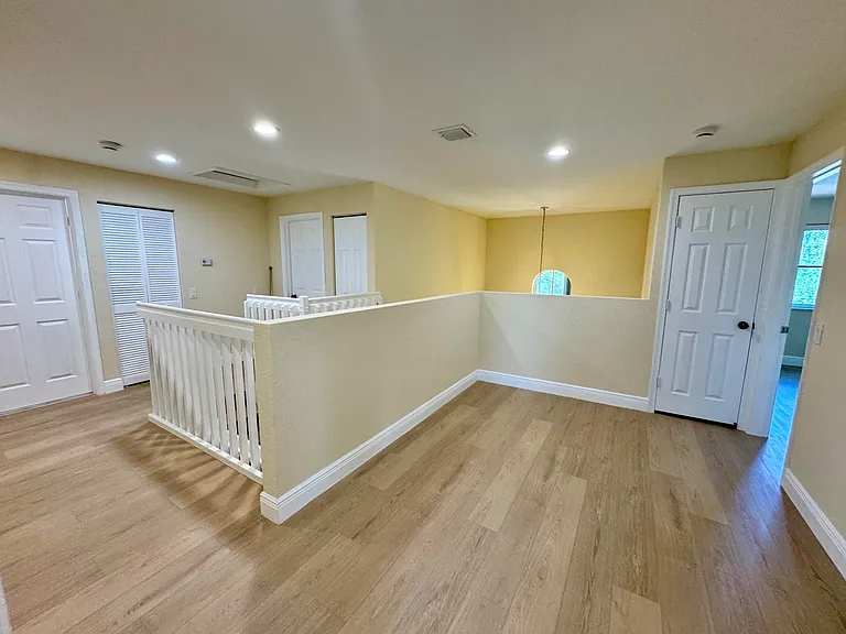 898 Tulip Cir — Photo 18
