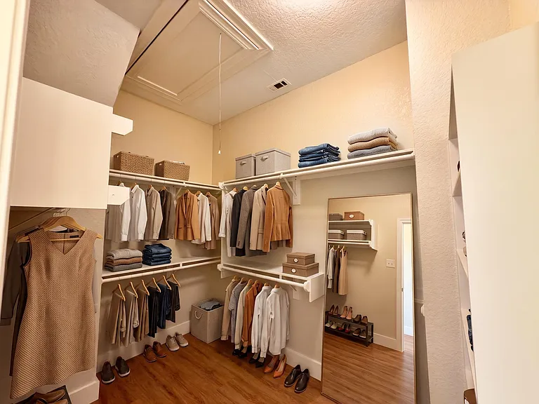 1323 Rosewood St — Photo 9