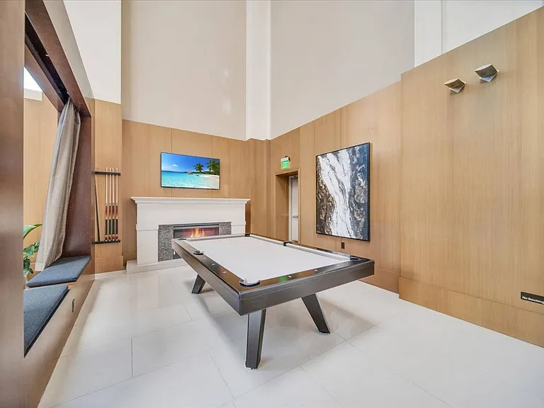 Building's Lounge
