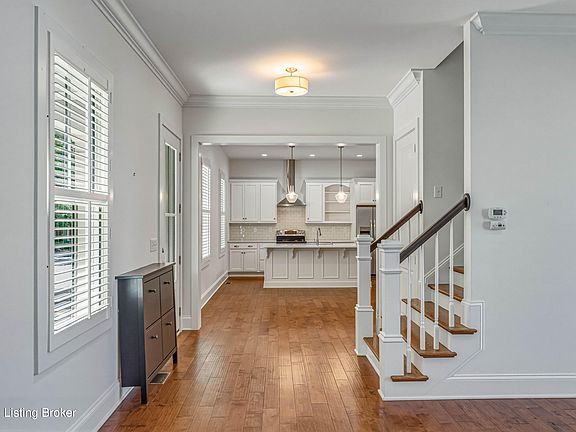 4th image of 9511 Civic Way
