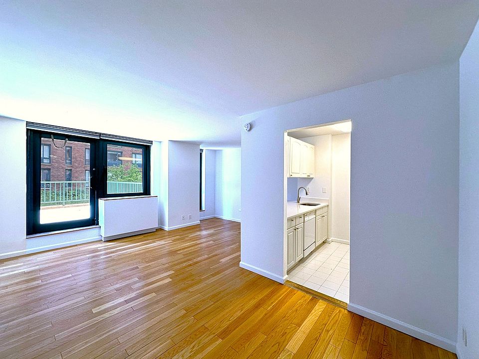 1st image of 1 Irving Pl APT G8k