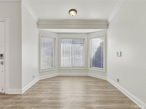 3rd image of 3159 Wickham Dr