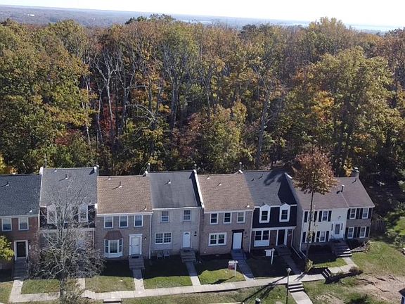 2nd image of 2001 Mayflower Dr
