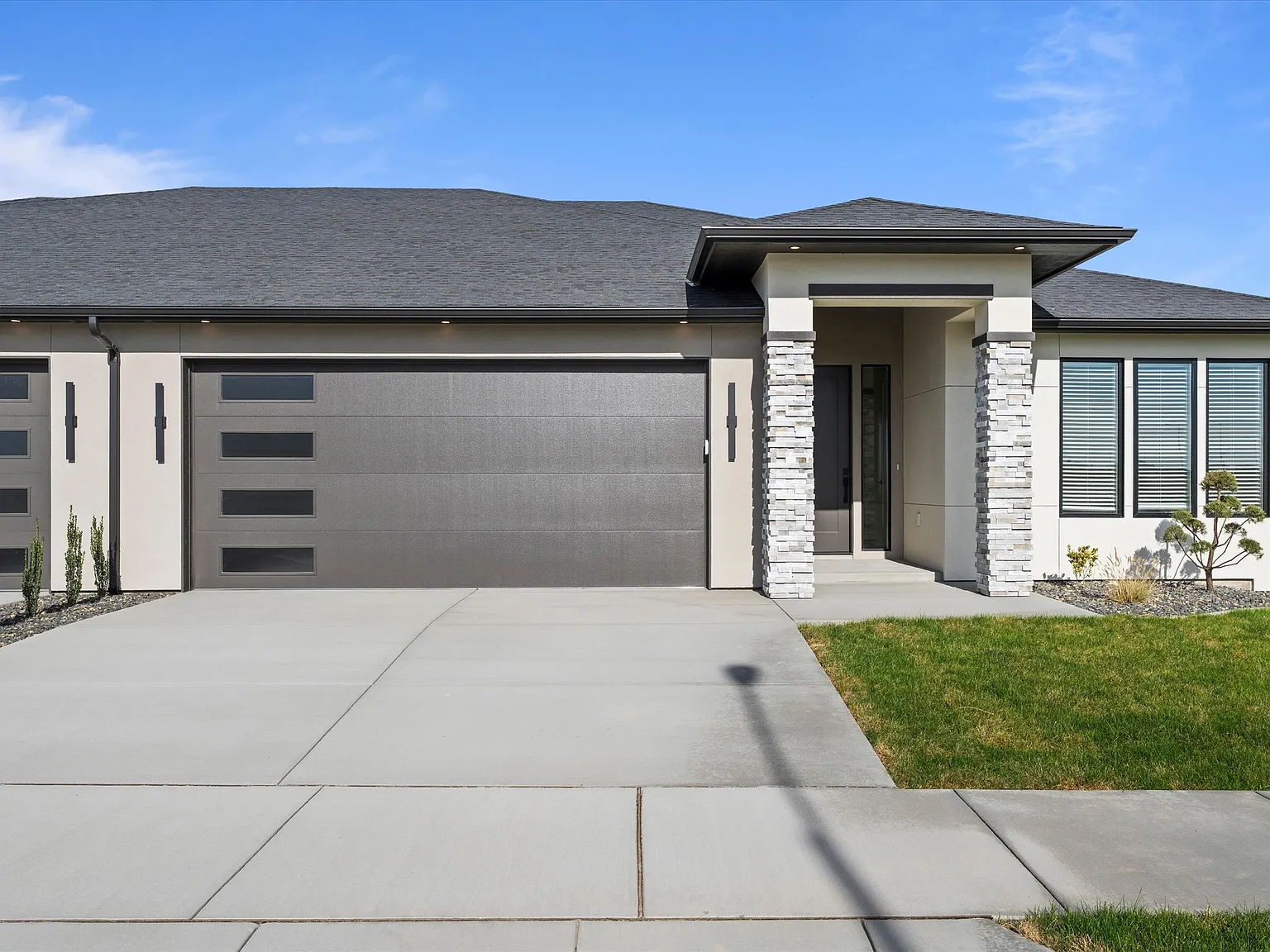3 bed, 1800 sqft, $2,895 — Photo 1