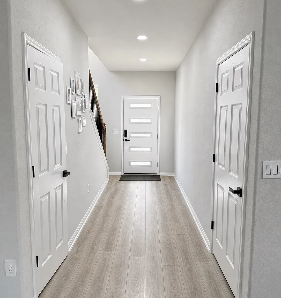 4 bed, 2.5 bath, 2044 sqft, $2,250 — Photo 2