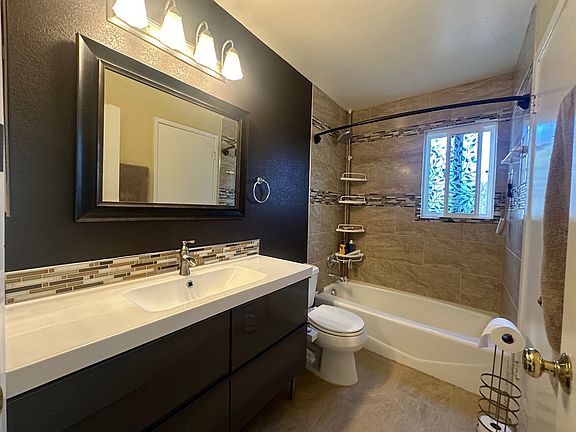 4th image of 601 Cedargate Ln
