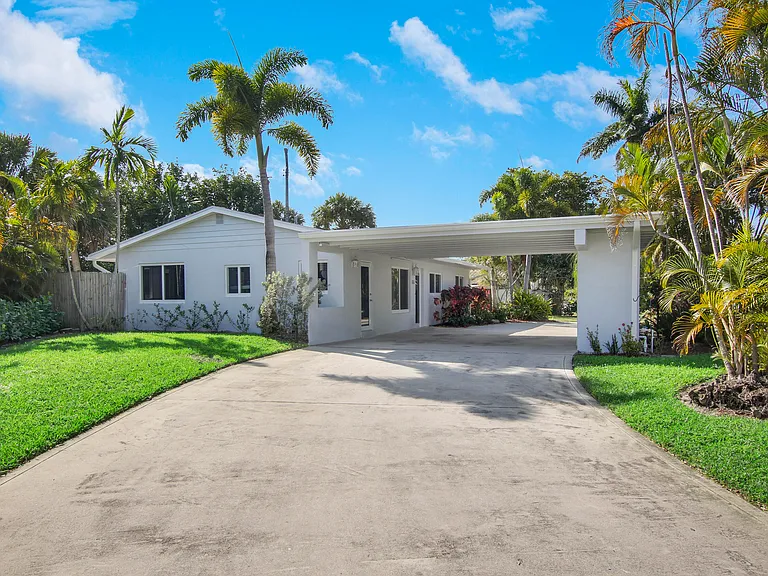 466 Tequesta Dr — Photo 18