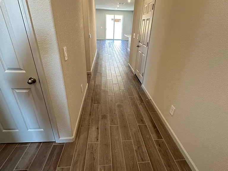 1781 Haines Ave — Photo 2