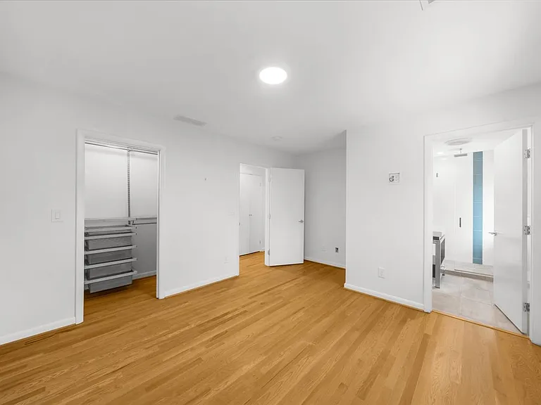 2420 Cove Cir — Photo 31