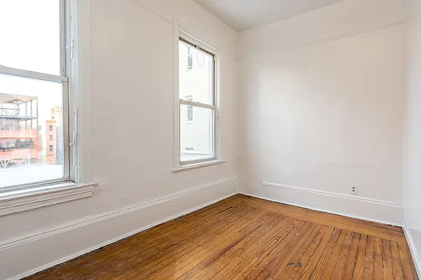 Rented by Nooklyn NYC LLC | media 4