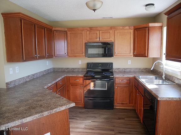 5th image of 7796 Nathan Sawyer Dr