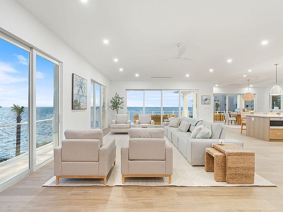 4th image of 1002 Snapper Ln