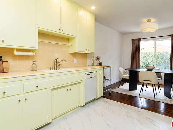 5th image of 326 Hermosa Ave APT 7