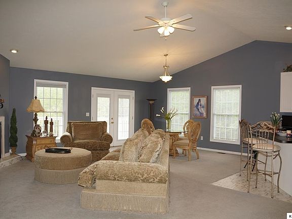 3rd image of 679 Grand Valley Dr
