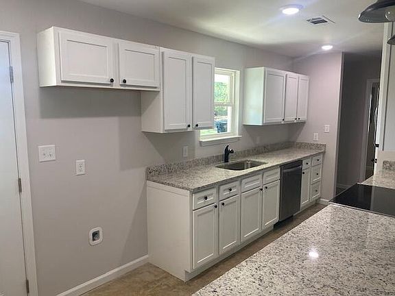 4th image of 1245 Lyles Rd