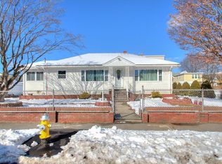 27 Market St, Lawrence, MA 01843