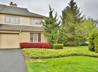 629 Blue Ridge Ln, Mahwah, NJ 07430