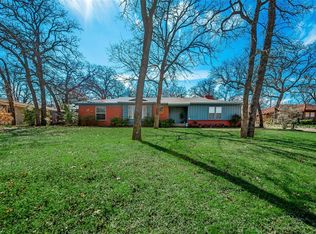 5800 Monterrey Dr, Fort Worth, TX 76112