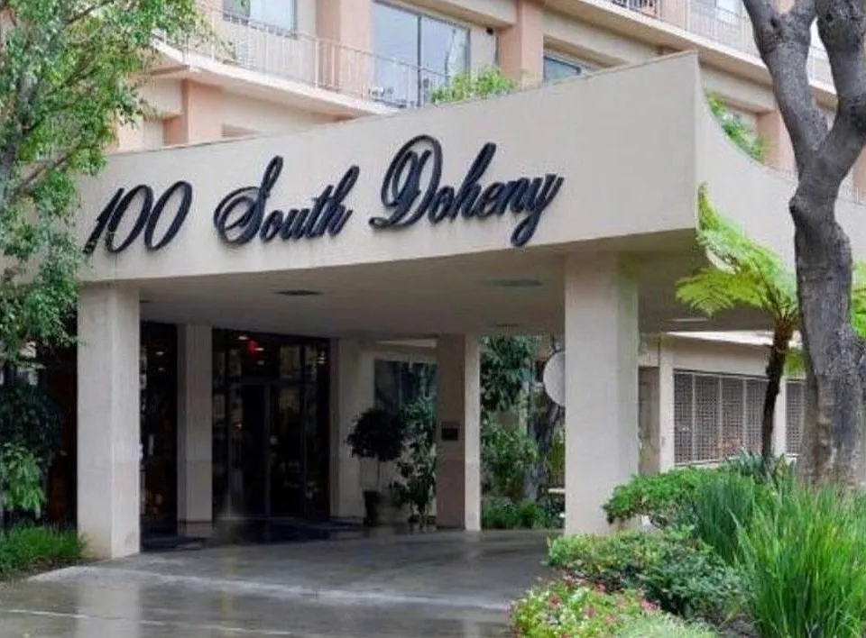 100 S Doheny Dr #523