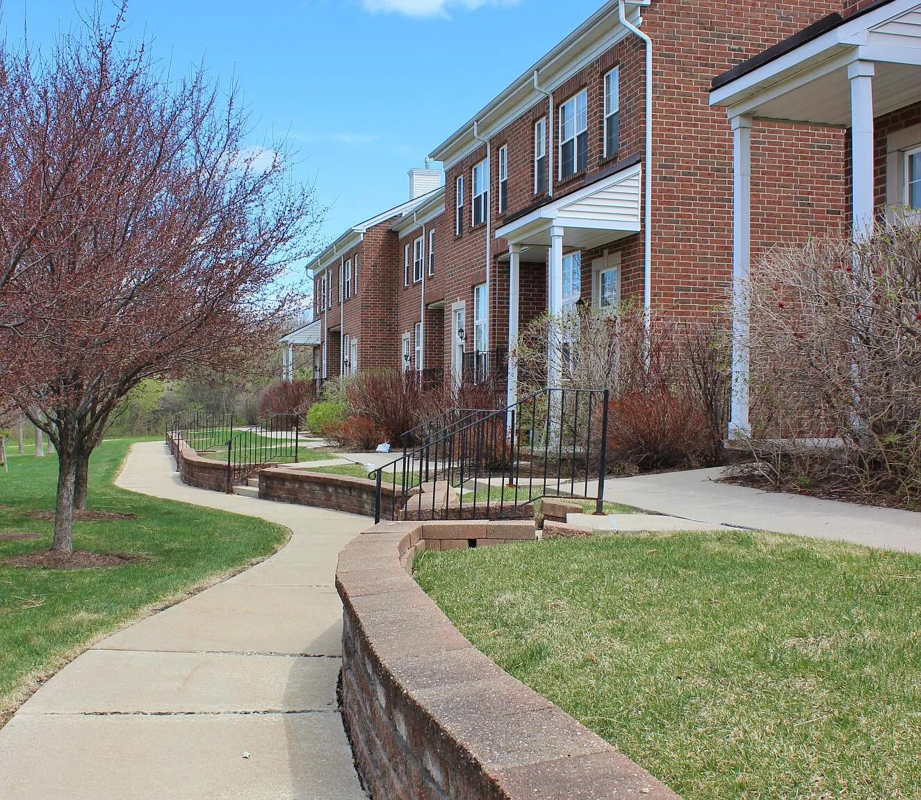 2 bed, 2.0 bath, 1563 sqft, $2,500 — Photo 2