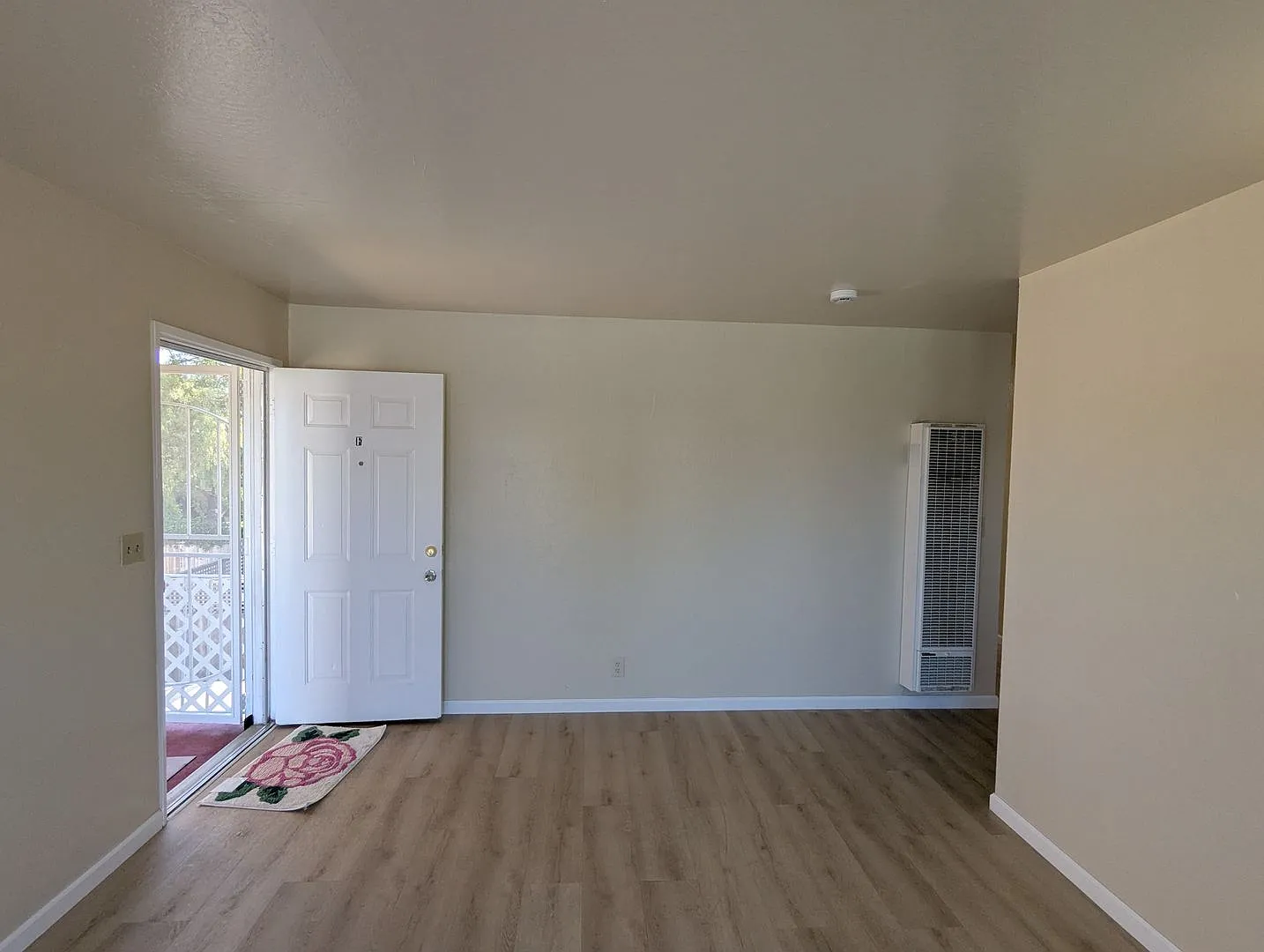 929 Delaware Street, 1735 8th Street — Photo 4