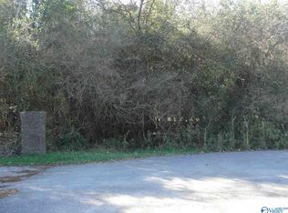 Cedar Dr, Gadsden, AL 35907