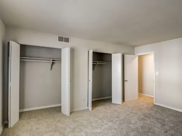 Hillsdale Manor Apartments, 4738 Wakefield Rd #4712-304, Baltimore, MD 21216