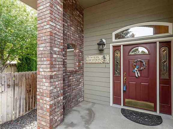 3rd image of 225 Hillview Dr