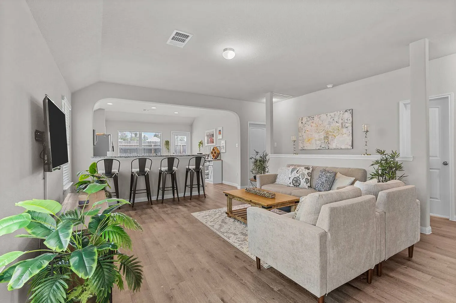 3 bed, 2.0 bath, 1377 sqft, $3,897 — Photo 1