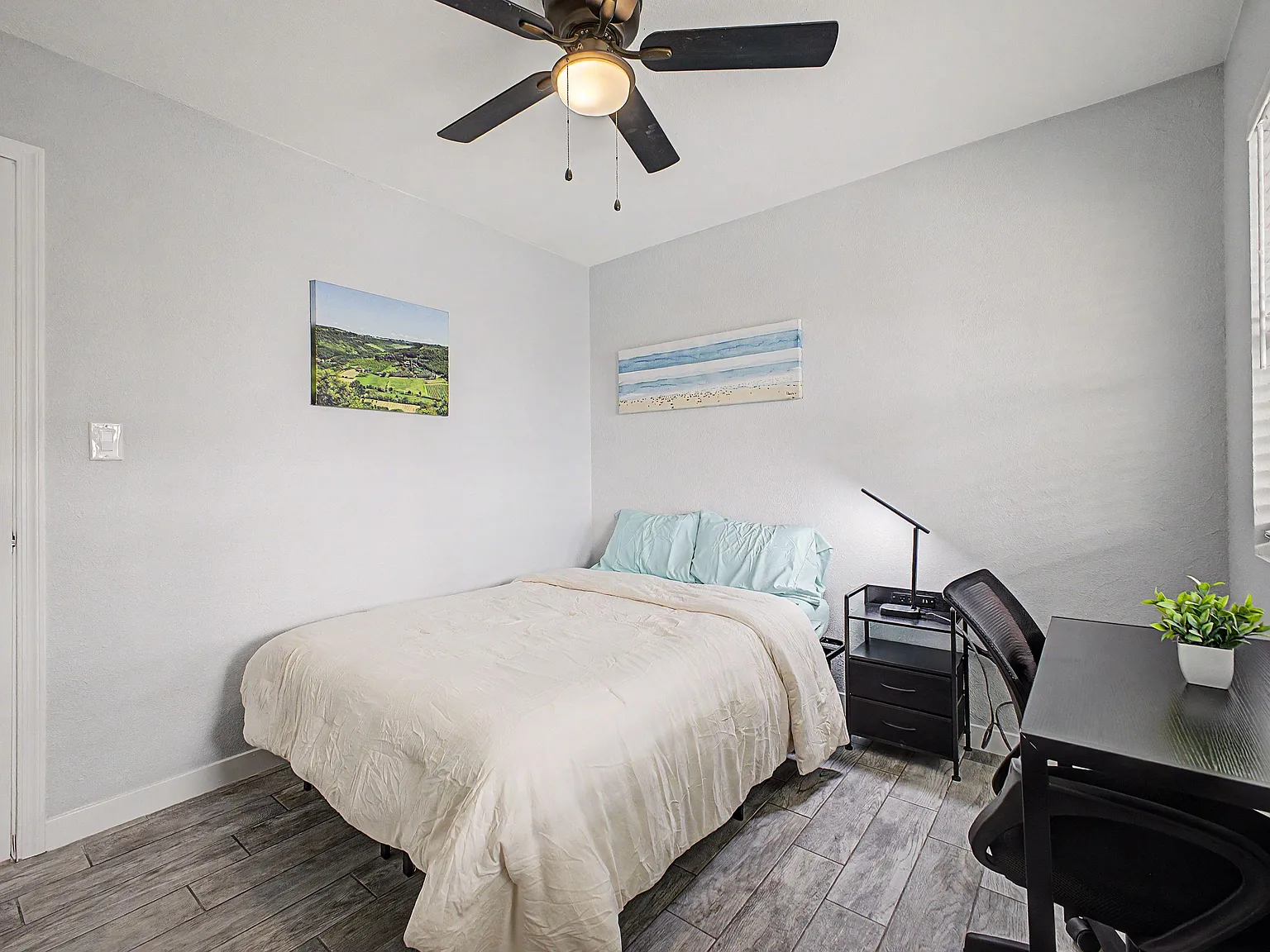 4 bed, 2.0 bath, 1522 sqft, $979 — Photo 2