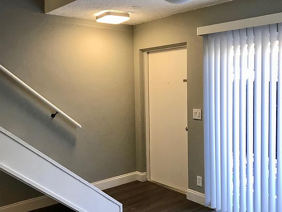 5th image of 1801 NE 56th St APT 06